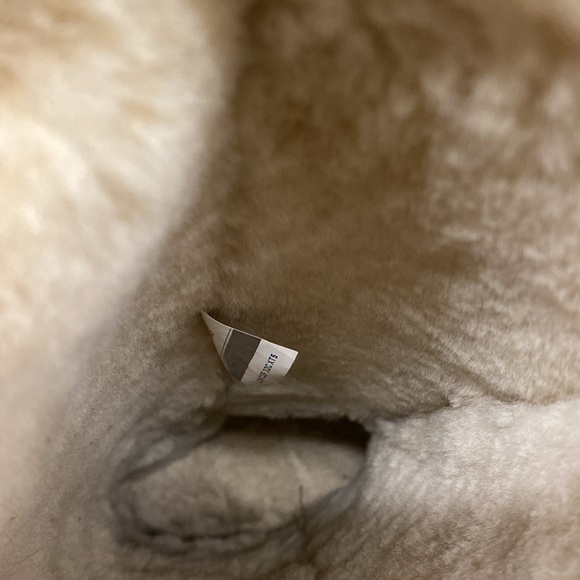 SUNBURST UGGS, Size 8, Great condition outside the repaired rip that was fixed. - Picture 12 of 15